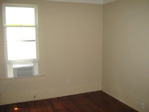 Building Photo - 823 Avenue K