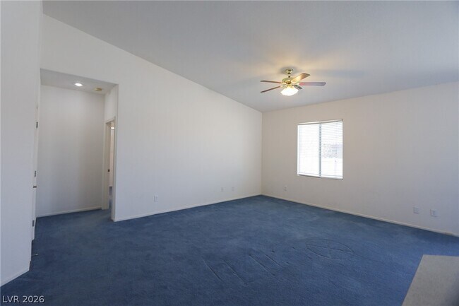 Foto del edificio - 6472 Centennial Rd