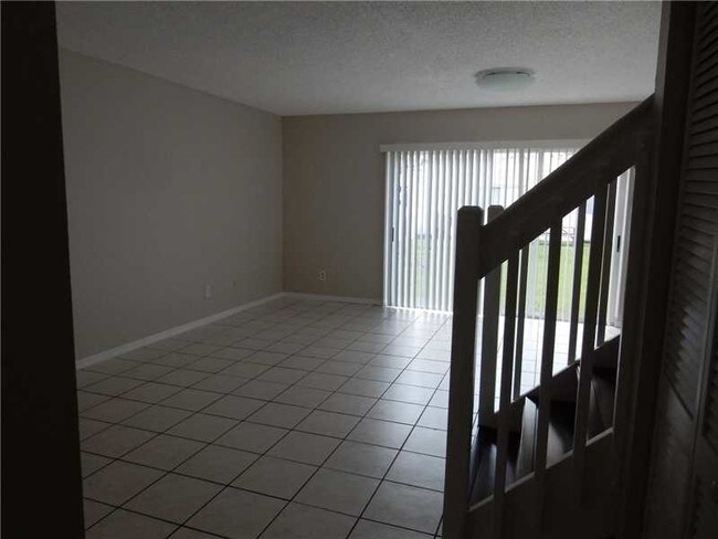 Building Photo - 854 NW 208th Dr