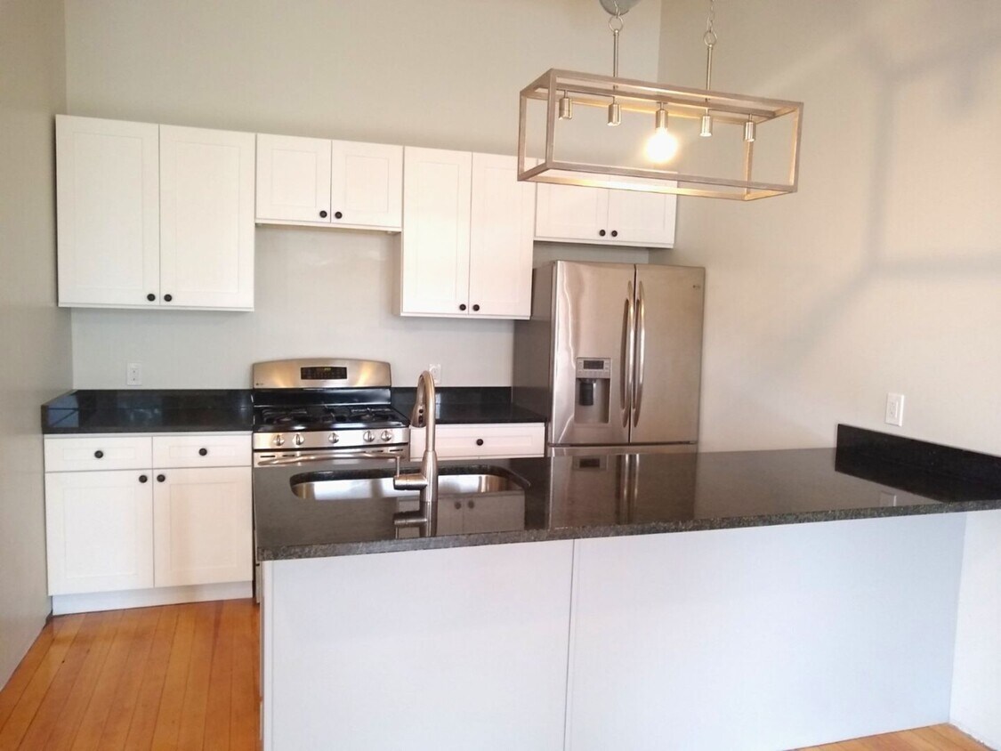 Foto principal - 19-21-21 Hedley Ave