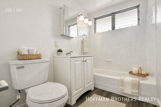 Building Photo - 1258 Virgil Ave