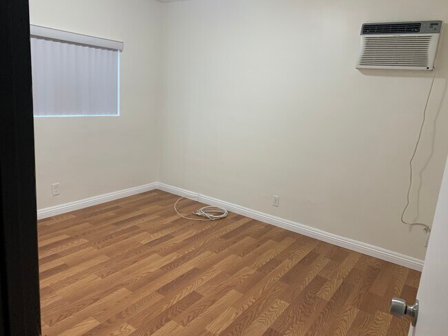 Building Photo - 14720 Strathern St