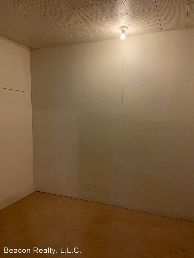 Building Photo - 2 br, 1 bath House - 306 S Ave A