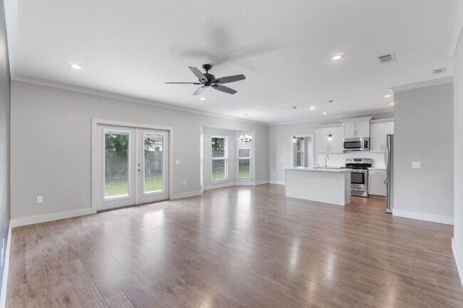 Foto del edificio - 4464 Goldfinch Way