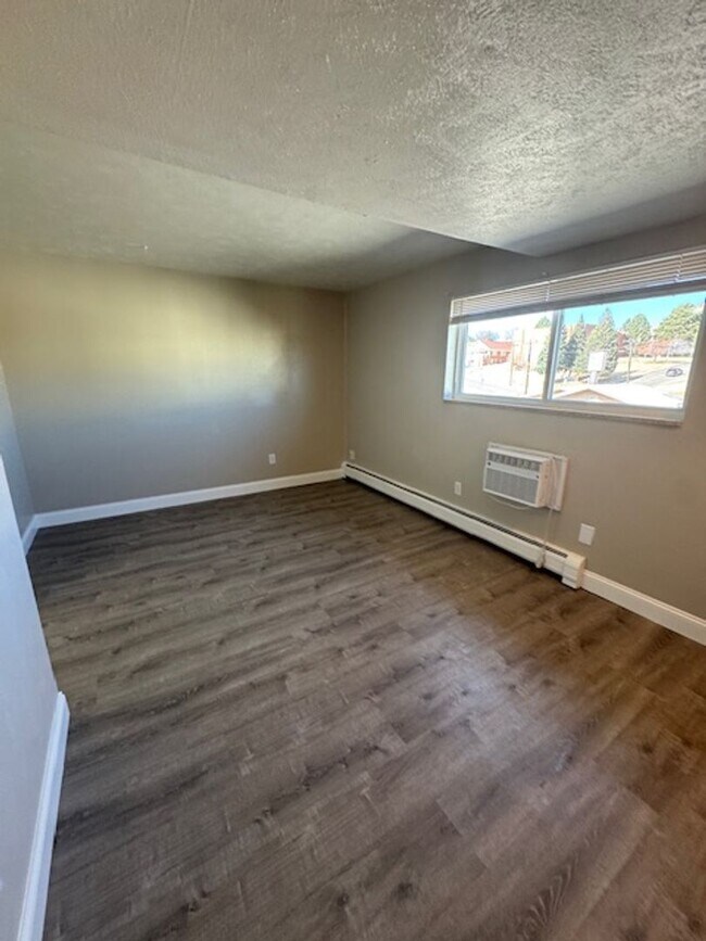 Foto del edificio - Cute Studio Apartment Available