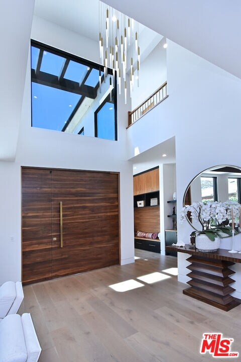 Building Photo - 4544 Woodley Ave