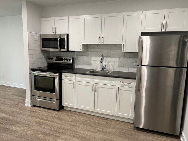 Photo du bâtiment - Newly renovated 2 bedroom 1 bath Unit