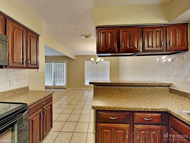 Building Photo - 3515 Solano Ct