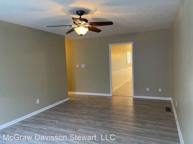 Building Photo - 3 br, 2 bath House - 925 Linda