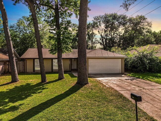 Building Photo - 23207 Naples Dr