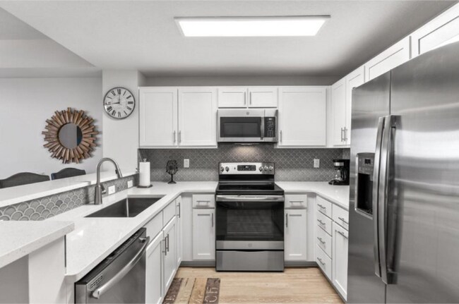 Foto del edificio - 15928 Front Beach Rd