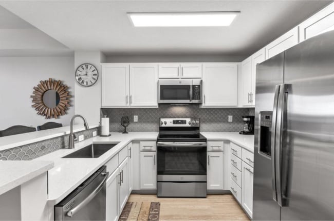 Building Photo - 15928 Front Beach Rd