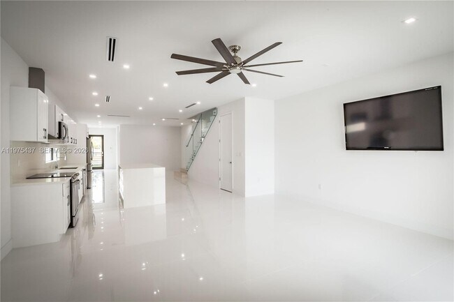 Foto del edificio - 3107 SW 26th St