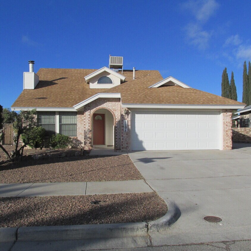 1101 Sun Shadow Dr, El Paso, TX 79912 House Rental in El Paso, TX