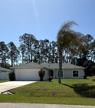 Building Photo - 2 Upland Pl