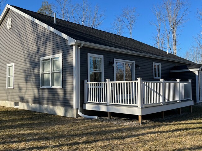 Building Photo - 10 Kylie Ln