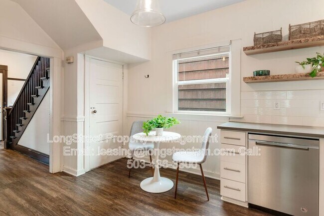 Foto del edificio - 536 NE San Rafael St