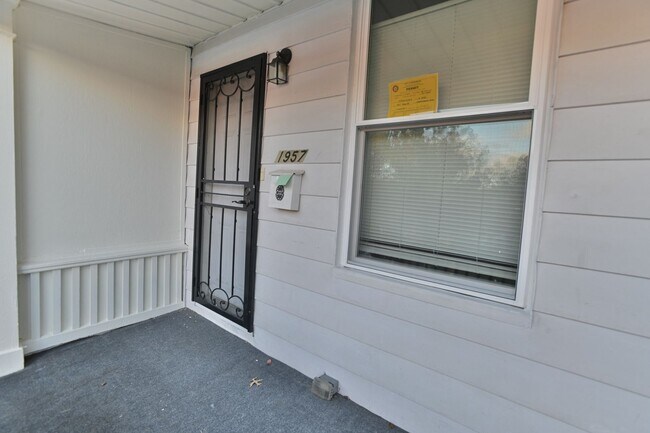 Foto del edificio - 3 Bedroom Single Family Home on Rudy Rd