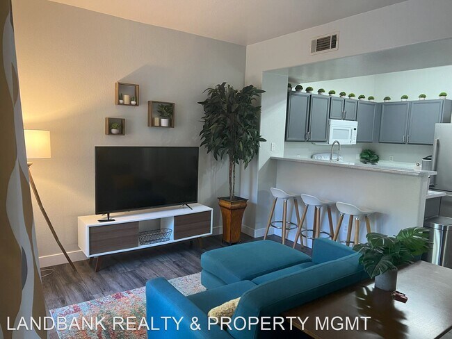 Foto del edificio - 1 br, 1 bath House - 2030 Rancho Lake Driv...