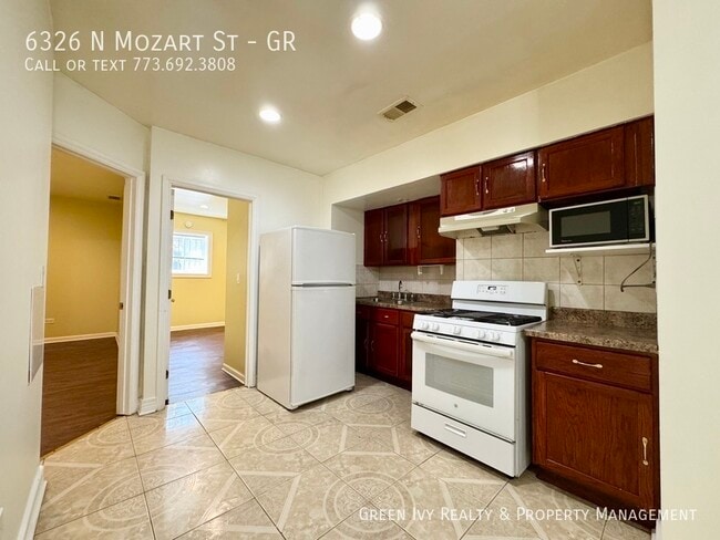 Building Photo - 6326 N Mozart St