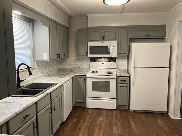 Building Photo - 1708 Rainbow Dr