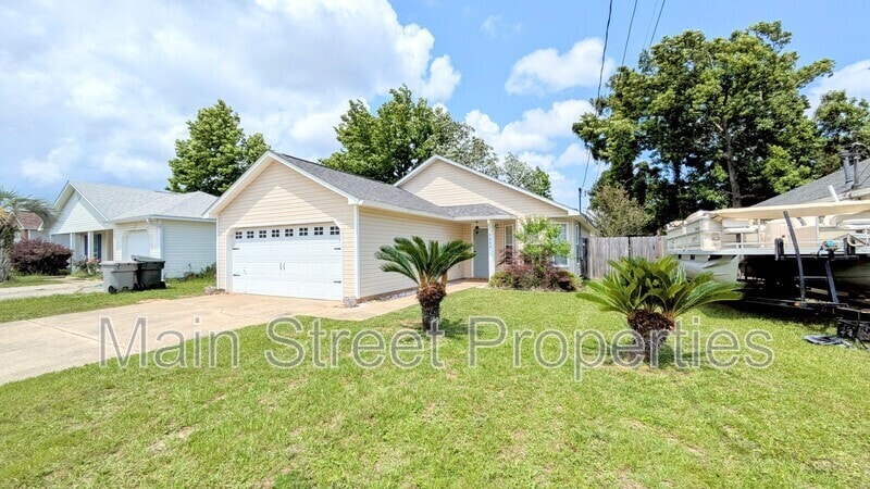 Primary Photo - 2466 Redoubt Ave