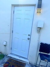 Building Photo - 14321 NE 4th Ave