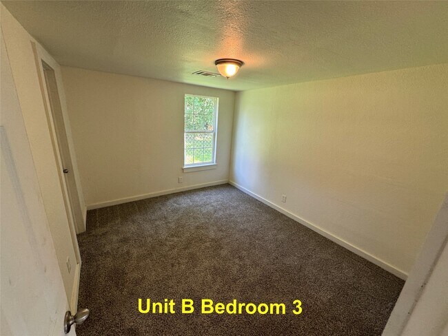 Foto del edificio - 8214 Livingston St