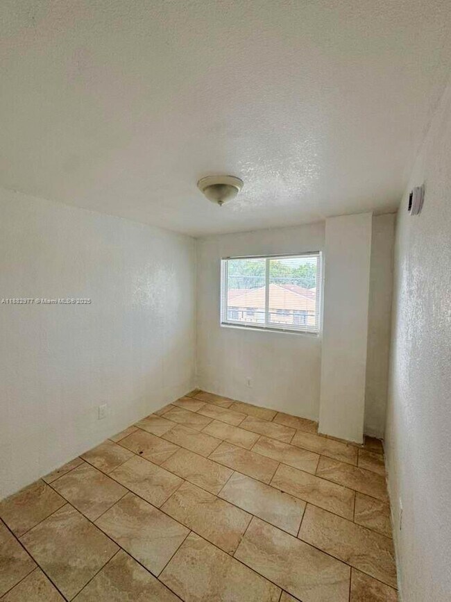 Foto del edificio - 485 SW 4th Ave