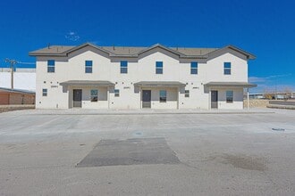Building Photo - 9397 Senor Tedd Way