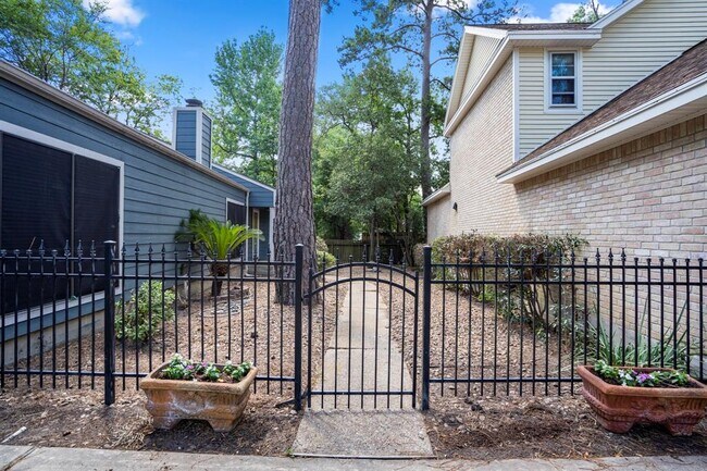 Foto del edificio - 3514 Woodland Ln