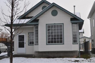Building Photo - 6515-6591 91 St