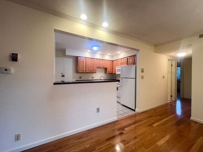 Foto del edificio - Luxury one bed with parking