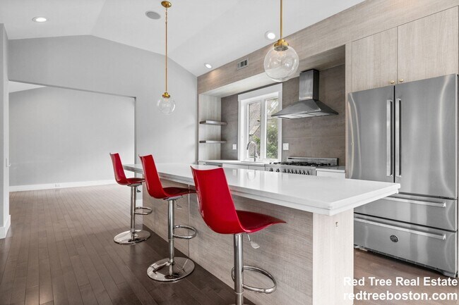 Building Photo - 202 Rawson Rd