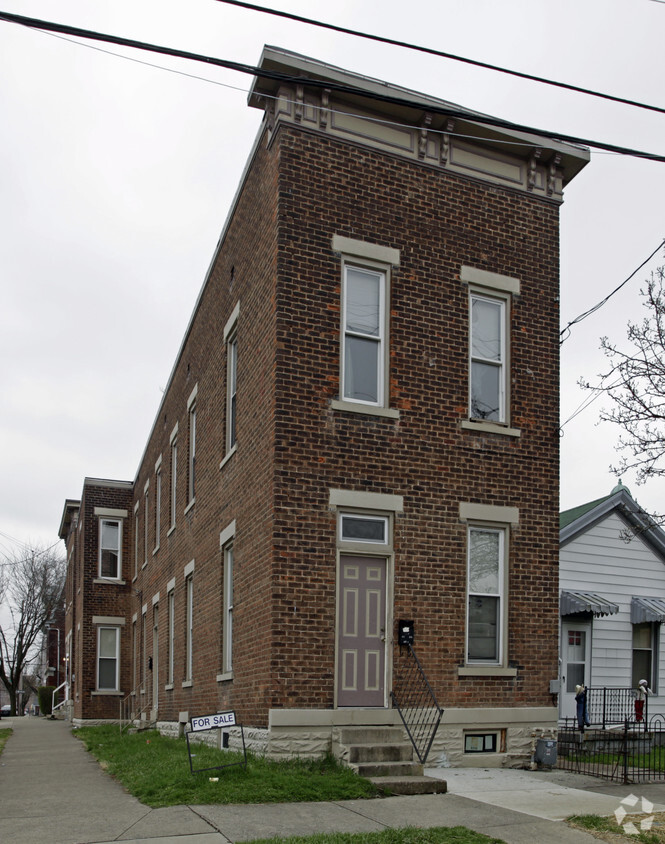 Primary Photo - 357 E 16th St