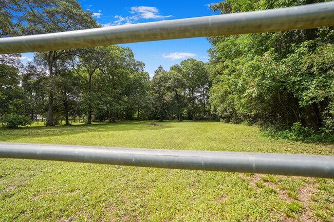 Foto del edificio - 26407 Magnolia Dr