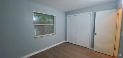 Building Photo - 1714 E Idell St