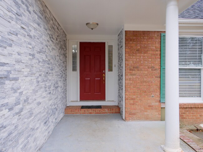 Foto del edificio - 2218 Willow Crest Cir