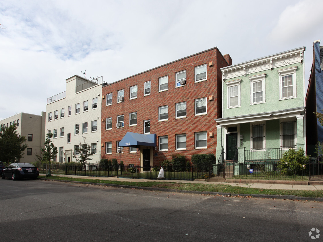 Building Photo - 1314 K St SE