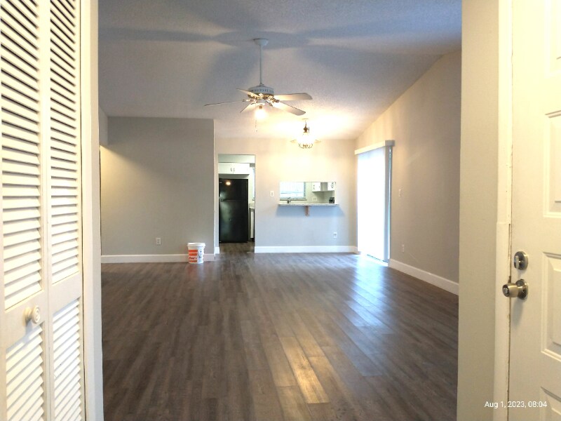 Primary Photo - 7216 Harbor Heights Cir