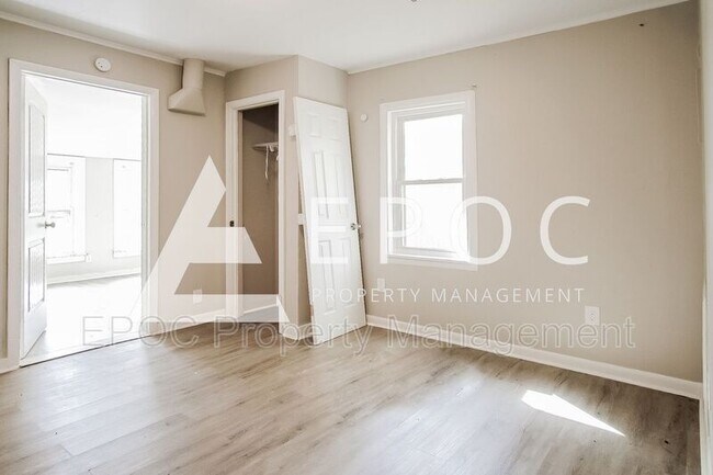 Building Photo - 4701 S 30th W Ave