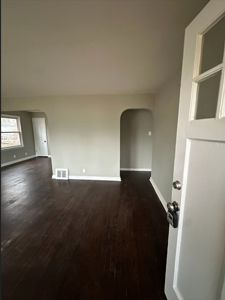 Building Photo - 2018 Raven Dr