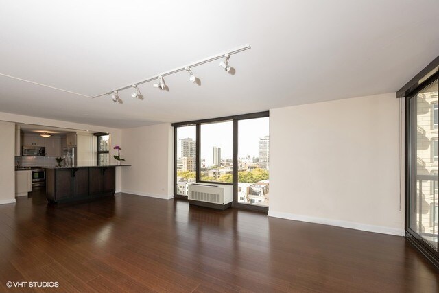 Foto del edificio - 2500 N Lakeview Ave