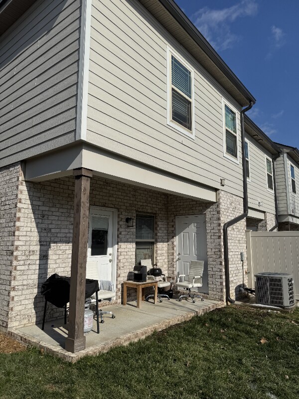 Foto del edificio - 555 Gresham Ln