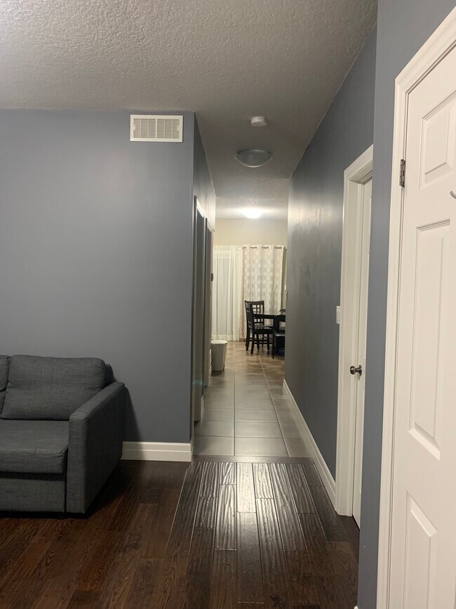 Photo du bâtiment - 1180 Countrystone Dr