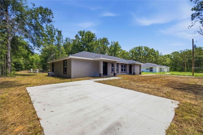 Foto del edificio - 5795 NW 11th Pl