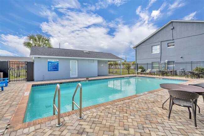 Foto del edificio - 4124 Pershing Pointe Pl
