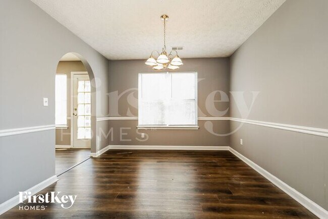 Foto del edificio - 4220 Willow Springs Dr