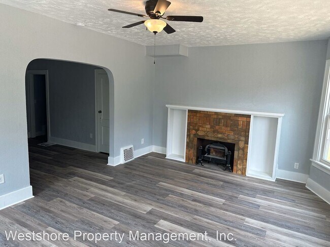 Building Photo - 3 br, 1 bath House - 22 E Isabella Ave