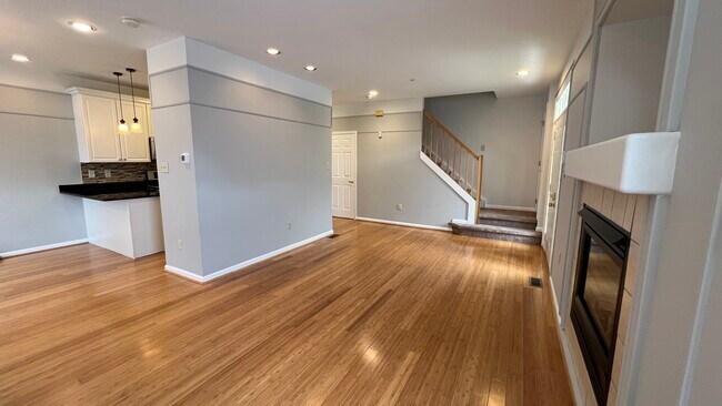 Foto del edificio - 202 Dresher Woods Dr